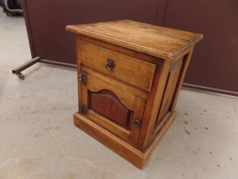 Accent Table