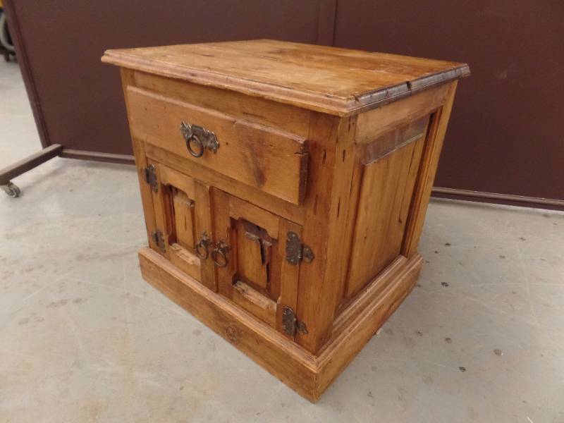 Accent Table
