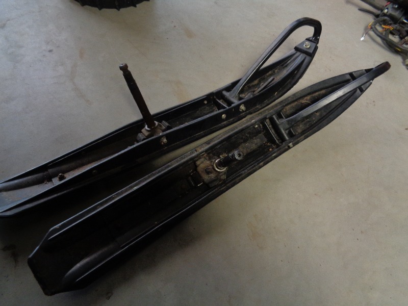 2001 Polaris Front Skis