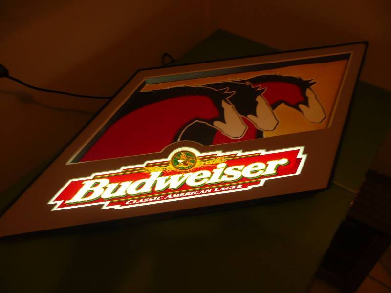 lot 8 image: Budweiser Prototype Light - (One Of A Kind) - Extremely Rare See Pictures