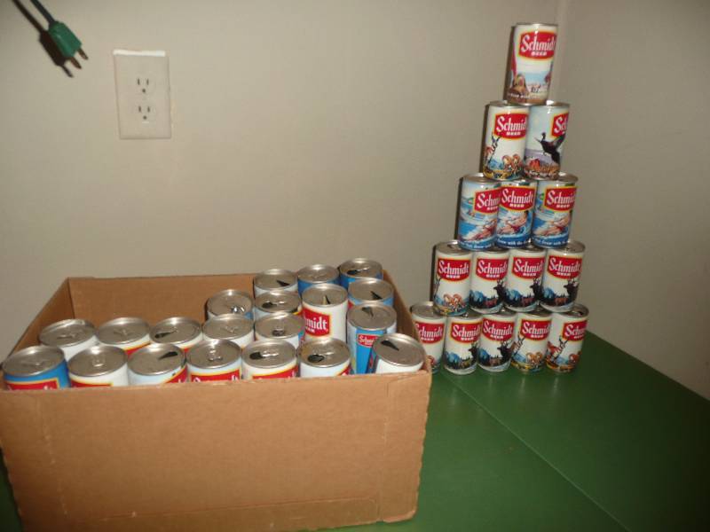 lot 13 image: Large Schmidt Scenic Beer Can Group