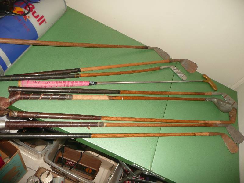 lot 39 image: Vintage WoodHickory Golf Clubs - Very Cool - See Pictures