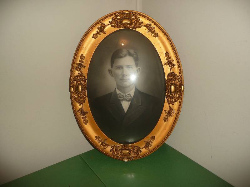 lot 46 image: Antique Picture & Frame - See Pictures - Nice Old Piece
