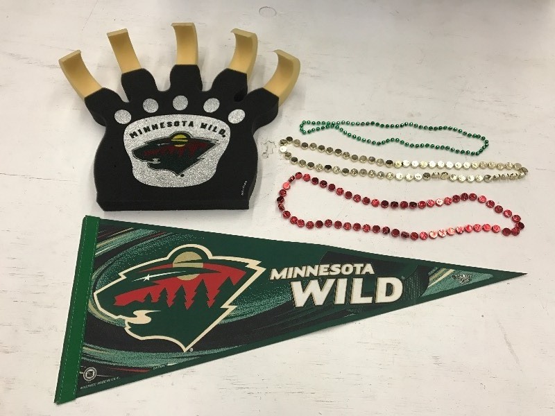 Lot Of (1) 30 MN Wild Banner, (1)...