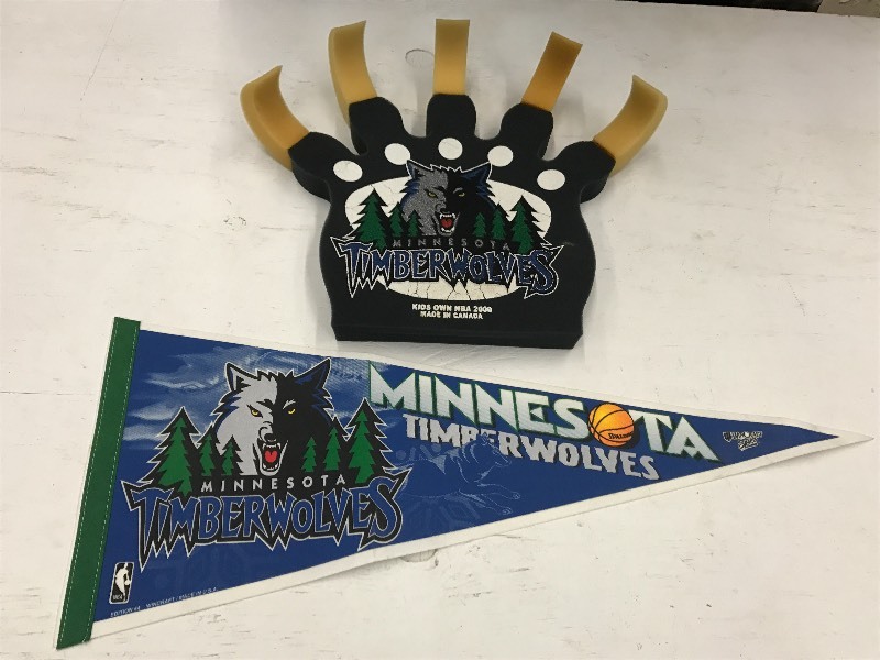Lot Of MN Timberwolves Foam Claw & ...