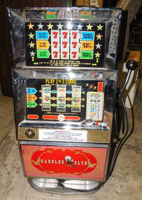 old 3 reel mechanical slot machine