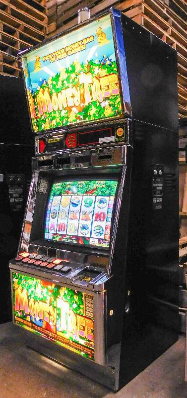 lot 1005 image: ARISTOCRAT MONEY TREE VIDEO SLOT MACHINE