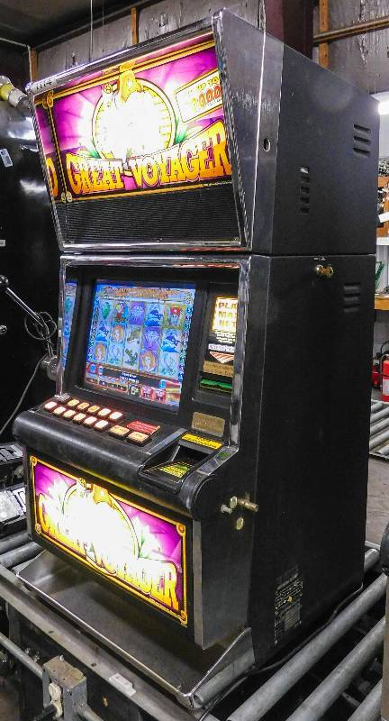 lot 1003 image: KONAMI GREAT VOYAGER VIDEO SLOT MACHINE