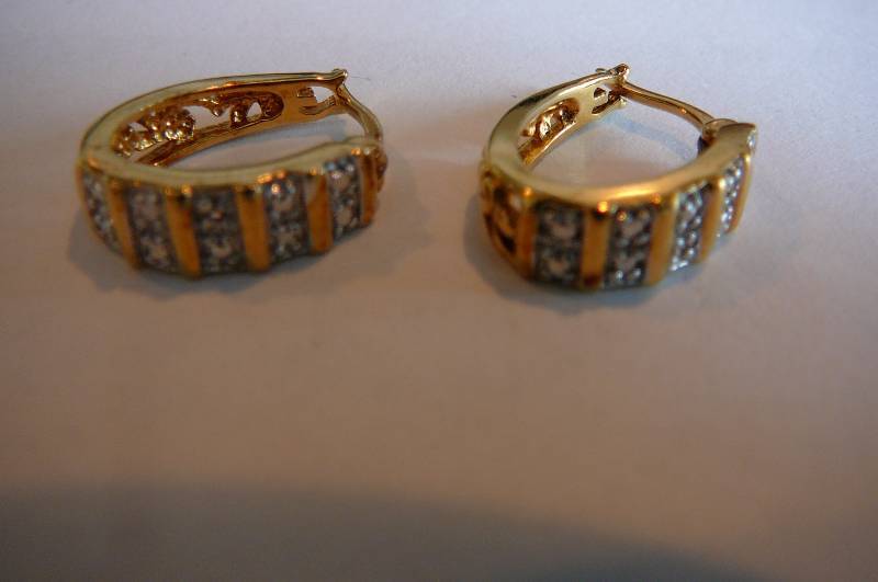 325 Earrings with Diamonds 4g