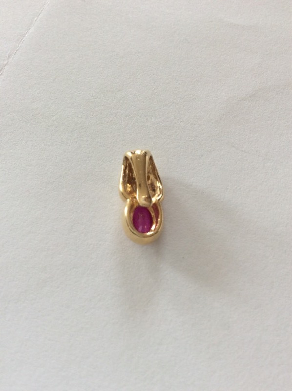 15k Pendant Ruby with Diamonds 2.8g