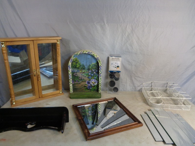 lot 119 image: Home Decor