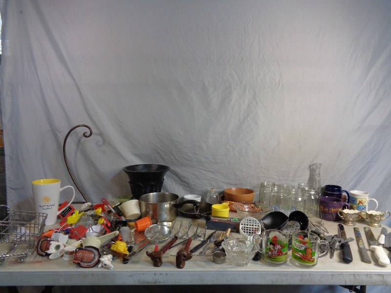 lot 138 image: Canning Jars, Kitchen Items, and More