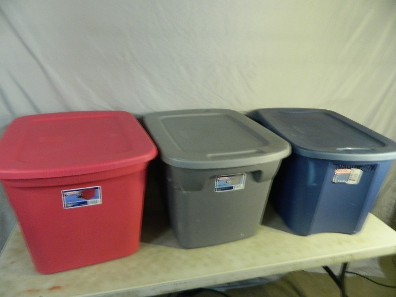 lot 20 image: 3 Totes with Lids