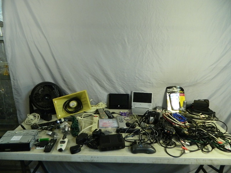 lot 67 image: Assorted Electronics