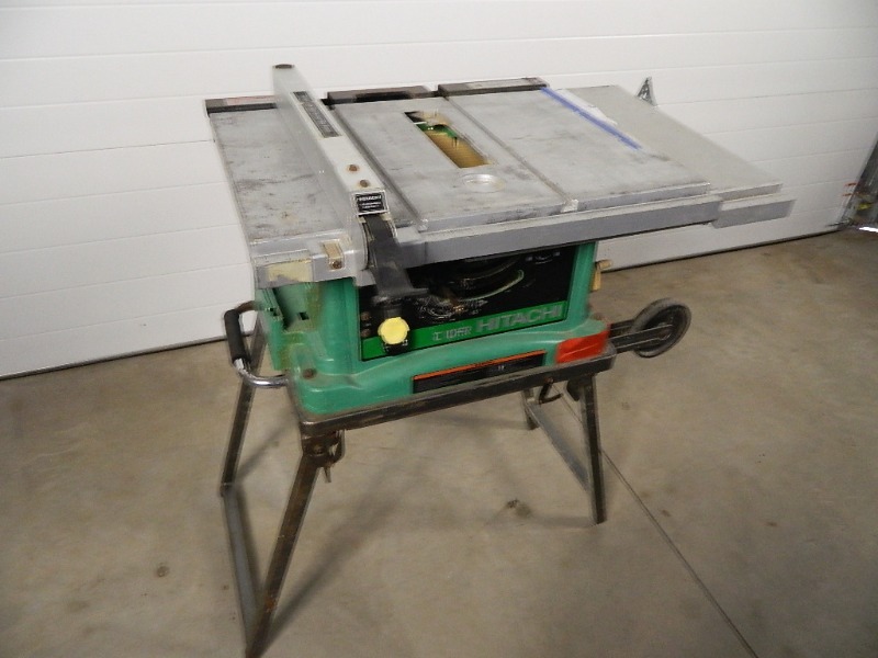 lot 5 image: 10 Inch Hitachi Table Saw
