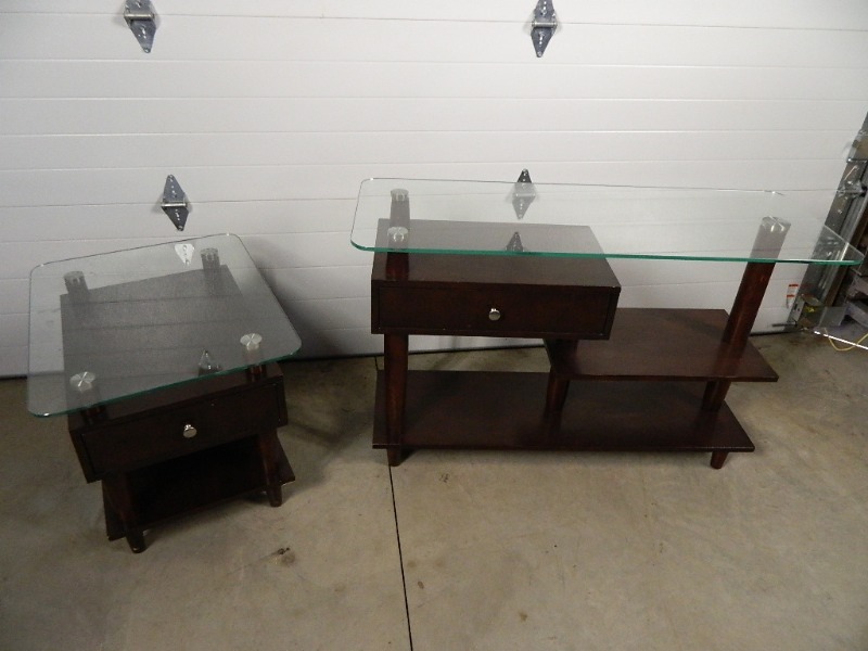 lot 77 image: Hall Desk and End Table