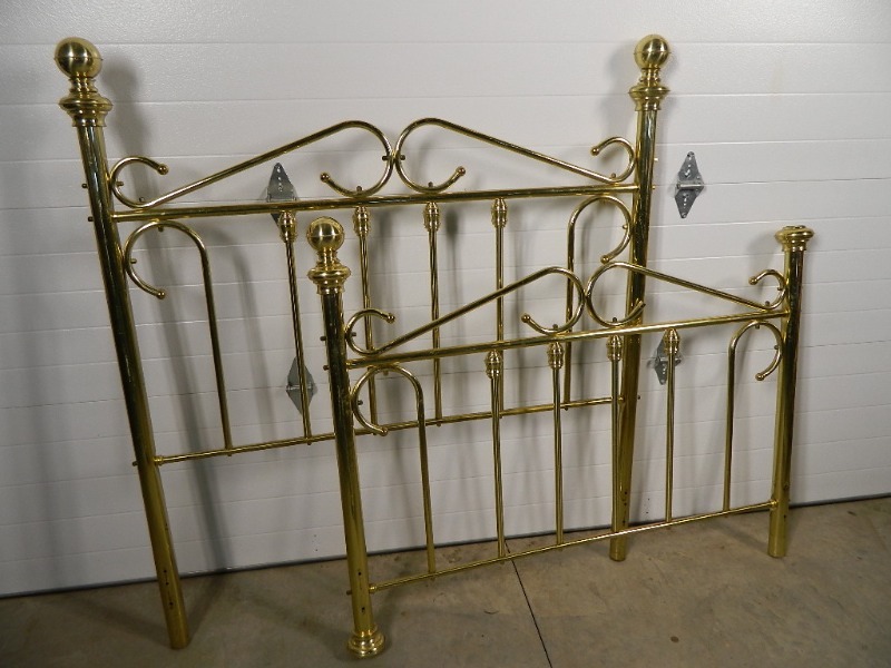 lot 86 image: Headboard  Footboard Size Full