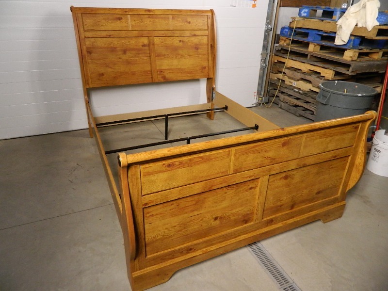 lot 93 image: Ashley Furniture Queen Bed