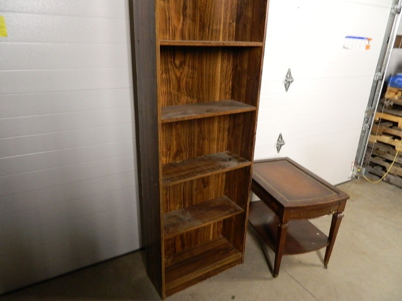 lot 106 image: Mersman End Table and Bookshelf