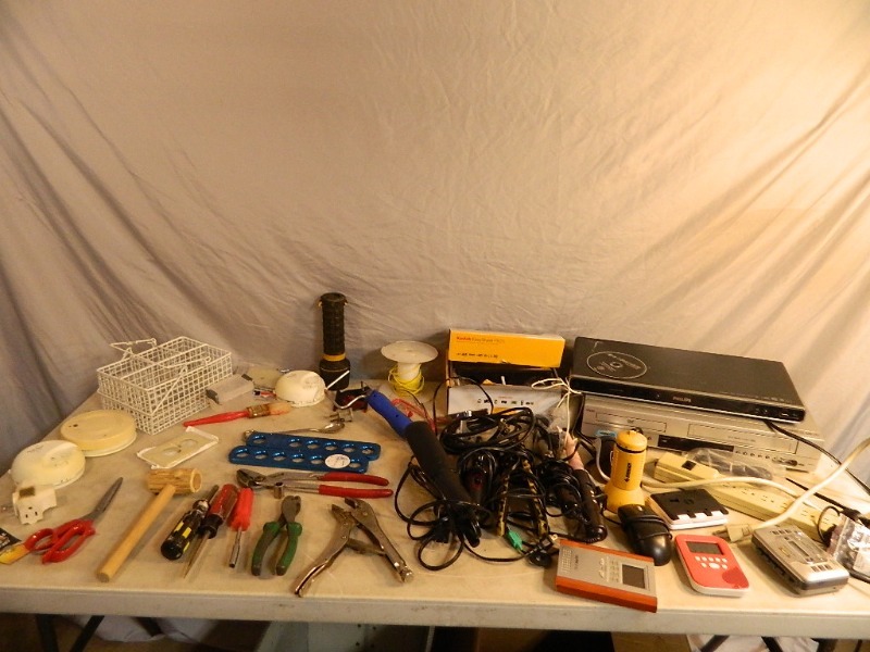 lot 167 image: Electronics and Tools