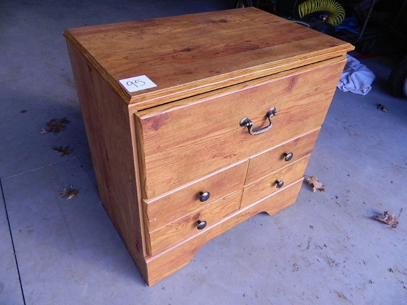 lot 95 image: Ashley Furniture Night Stand