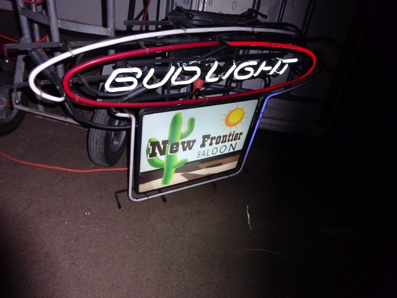 Budlight Neon new Frontier saloon