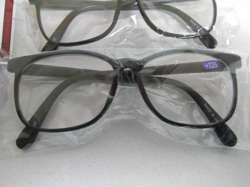 lot 538 image: Reading Glasses  6 pair rated at 2.25 power