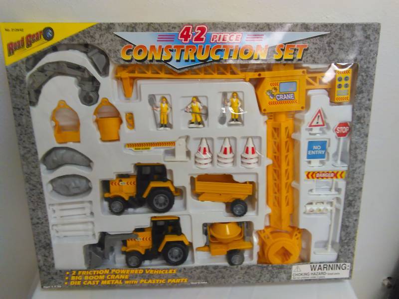 lot 7 image: 42 pc Toy Construction Sets, by Road Gear