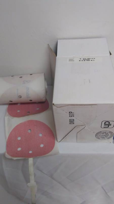 lot 120 image: Carborundum Self Adhesive Sanding Discs, 400 Grit (1 roll)