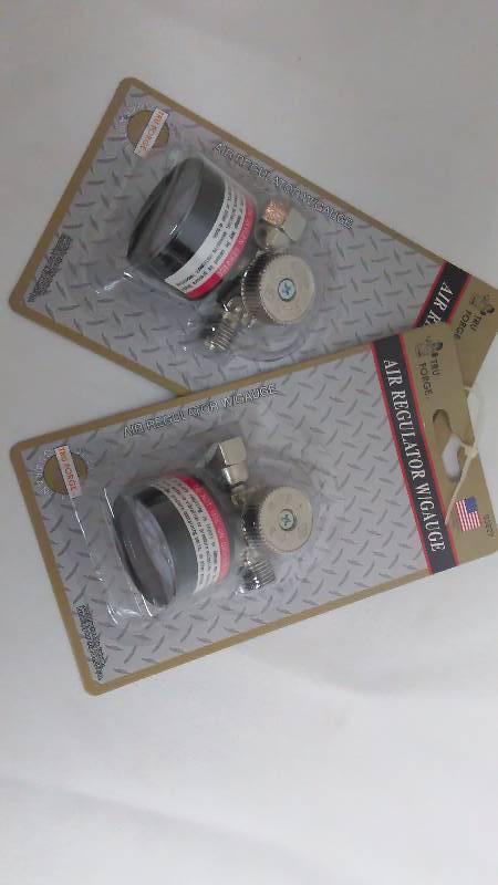 lot 136 image: Air Regulator with gauges (2)