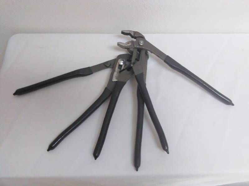 lot 164 image: Channel Pliers, 8 inch (3)
