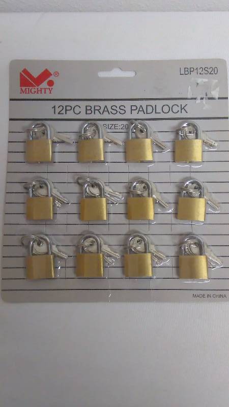 lot 182 image: Small Brass Pad Lock with keys (12)