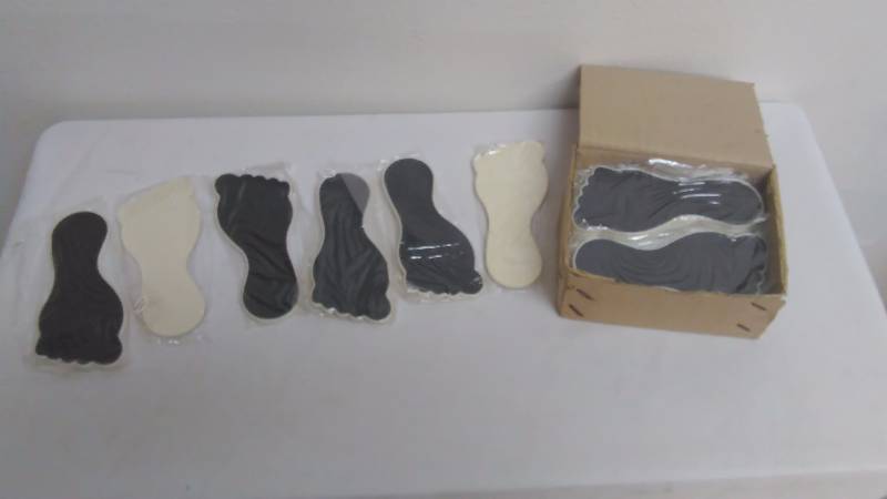 lot 188 image: Foot Shaped Emery Board (24)