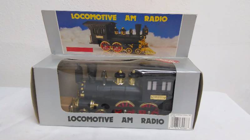 lot 200 image: Locomotive AM Radio