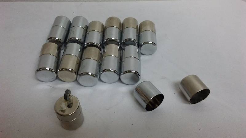 lot 224 image: Camping  Hunting Refuellable lighter  each 2 inches long (12)