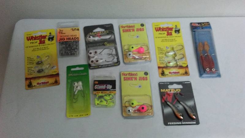 lot 244 image: Fishing Lures and Jigs Assortment (10)