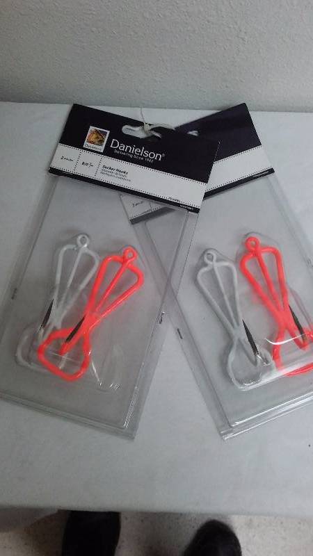lot 248 image: Sucker Hooks by Danielson 2 per pkg. (2)