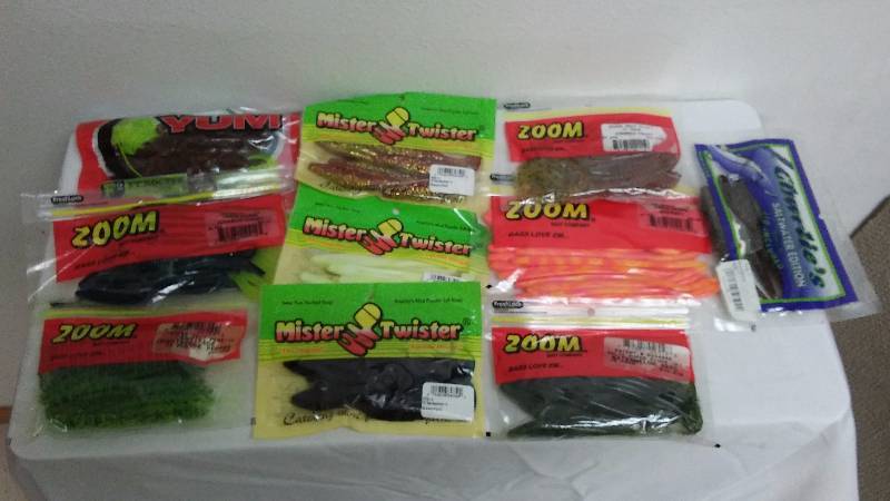 lot 250 image: Fishing Lure Variety (10)