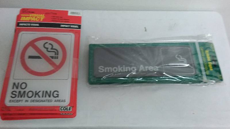 lot 268 image: Smoking and Non-smoking Signs (5 each)