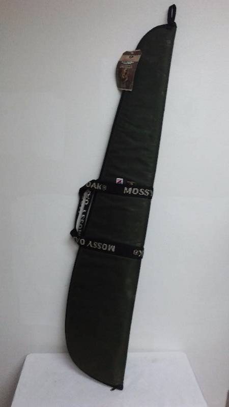 lot 316 image: Mossy Oak Stillwater Rifle Gun Case 48 x 10, Water Proof Canvas, Zipper closures and twin carrying handles