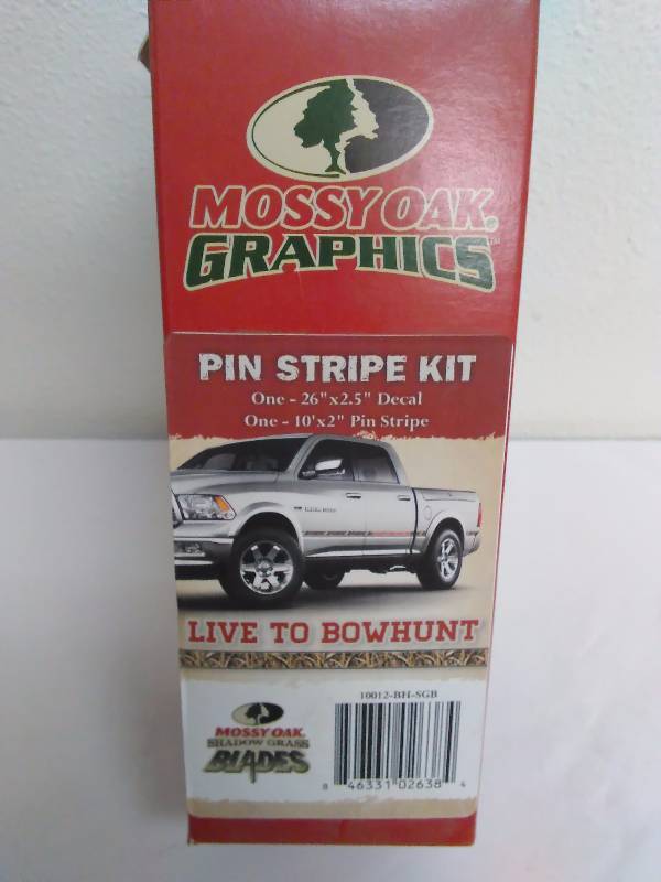 lot 381 image: Mossy Oak Pin Stripe Kit