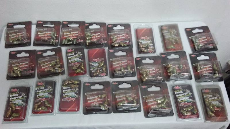 lot 439 image: Assorted Grease Gun Fittings (24 pkgs.) Sizes Vary