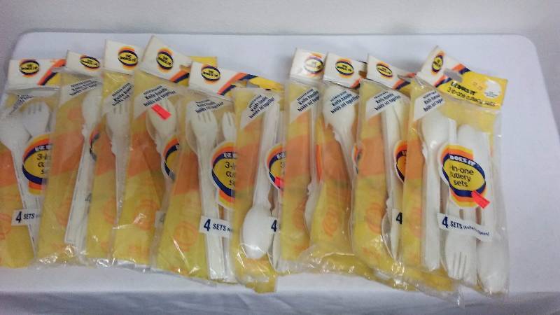 lot 444 image: Plastic Cutlery 4 each Forks, Knives, Spoons (10)