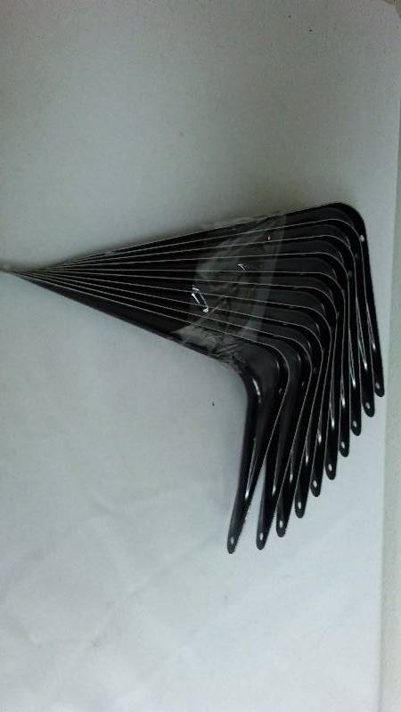 lot 612 image: Shelf Brackets (10) 5.5 x 7 inch, Black