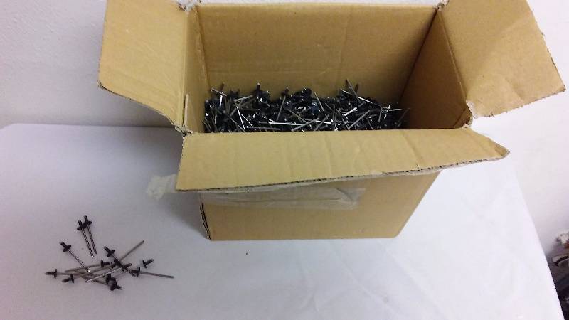 lot 623 image: 6 Pounds of Rivets