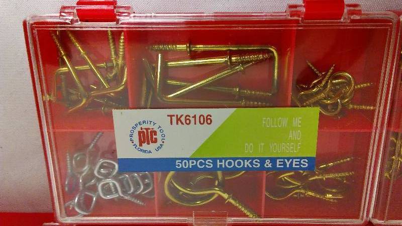 lot 627 image: Hook and Eye Screws (8)