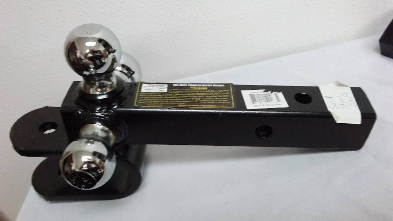 lot 639 image: Tri-Ball 2-inch Trailer Hitch Mount, Solid Steel Shaft 2 5 16, 1 78, 2  inch balls