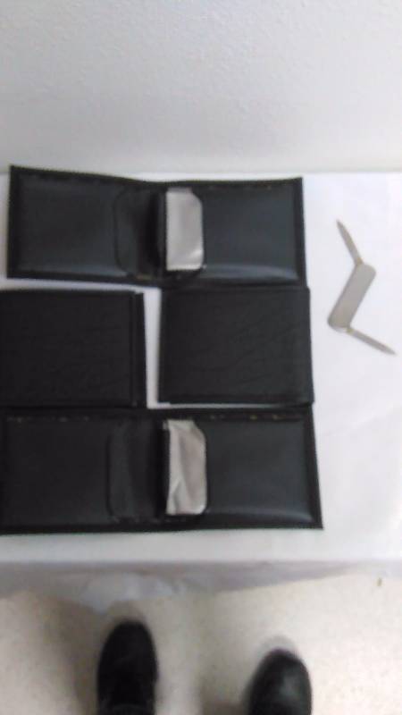 lot 497 image: Billfold with Knife (4) Black
