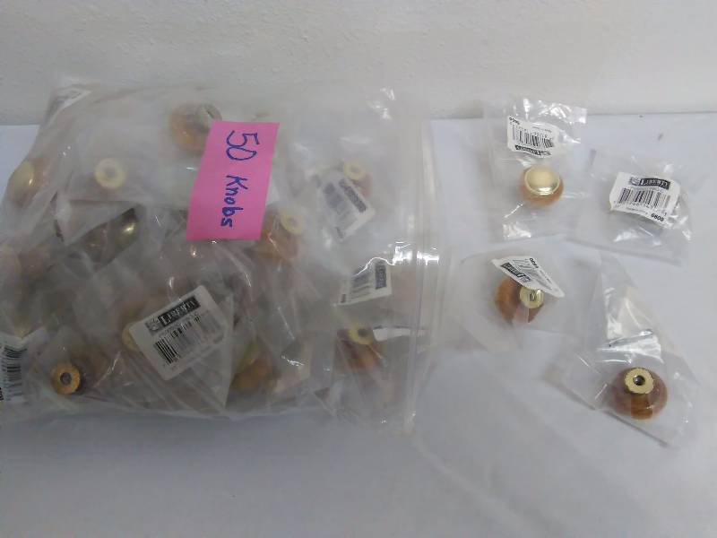 lot 523 image: Knobs wood  with Gold Tone accent center, 1  Diameter (50)