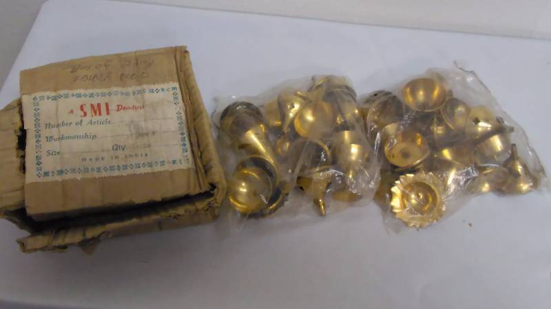 lot 562 image: Vintage Brass Incense burners (set of 24), Made in India